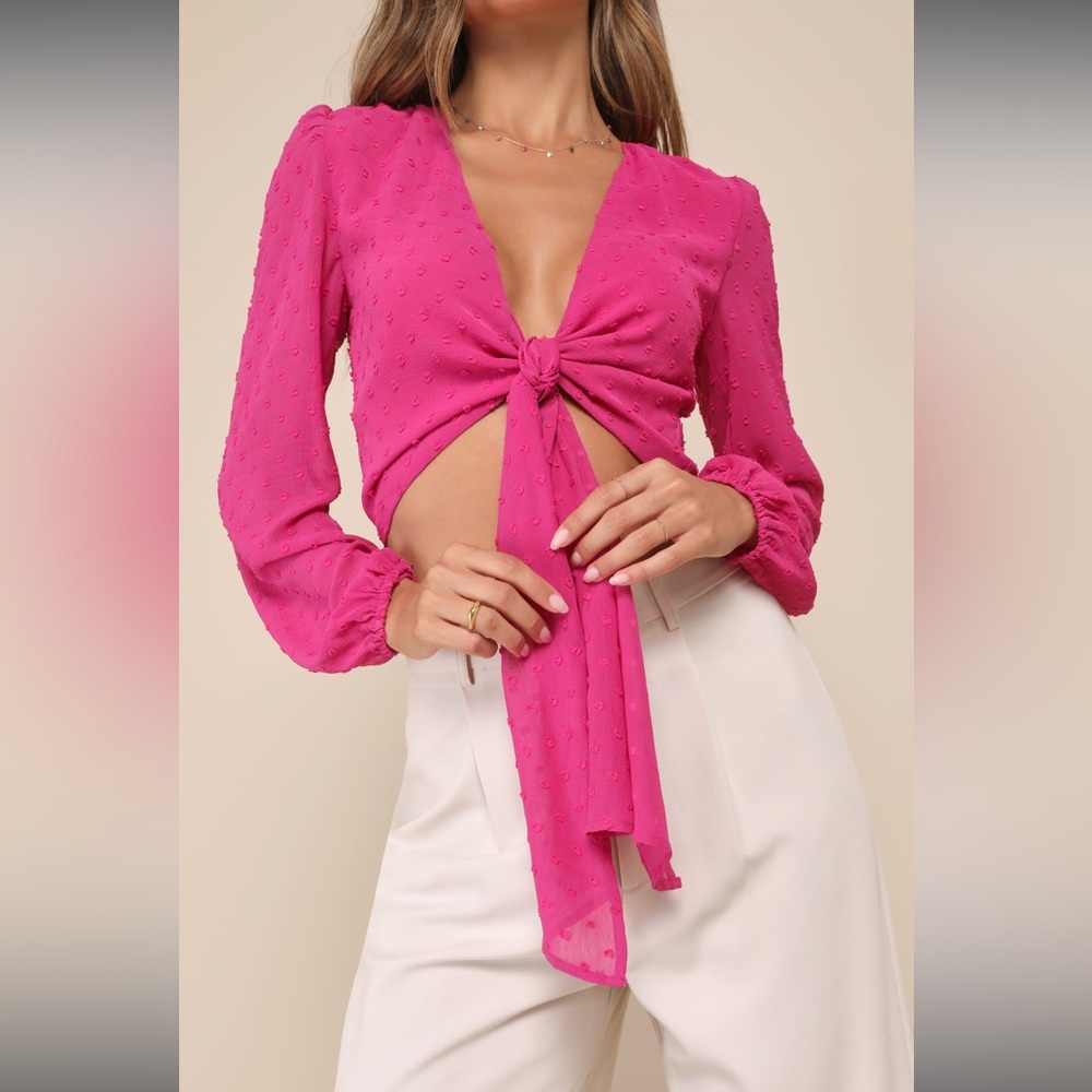 NWT Lulu’s Fuchsia Clip Dot Tie-Front Balloon Sleeve Top - Small